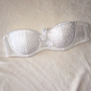 Victoria’s Secret bra